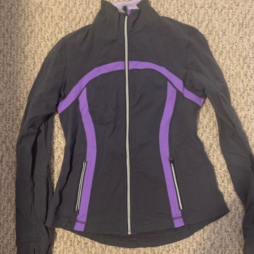 Lululemon jacket. Super cozy!